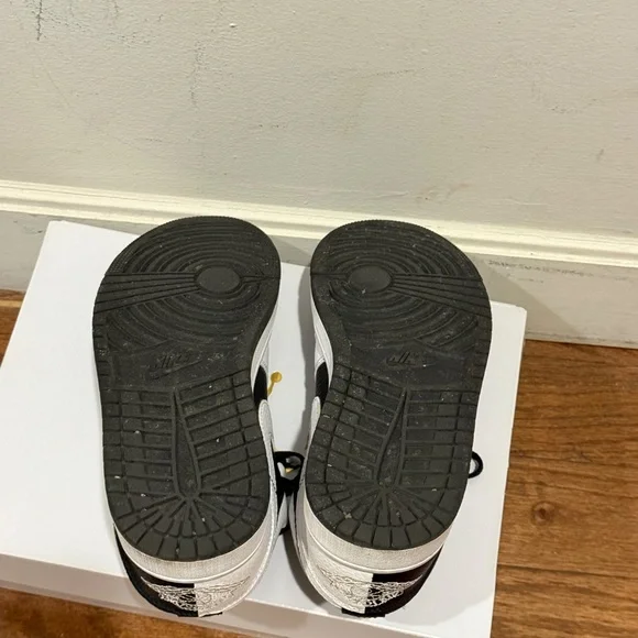 Air Jordan 1 eLow SE 'Homage' Women Size 7 - Picture 5 of 6